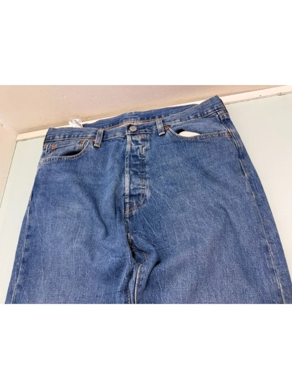 Levis Premium 501 Jeans Mens 34X32 Button Fly Denim Straight Leg Medium Wash
